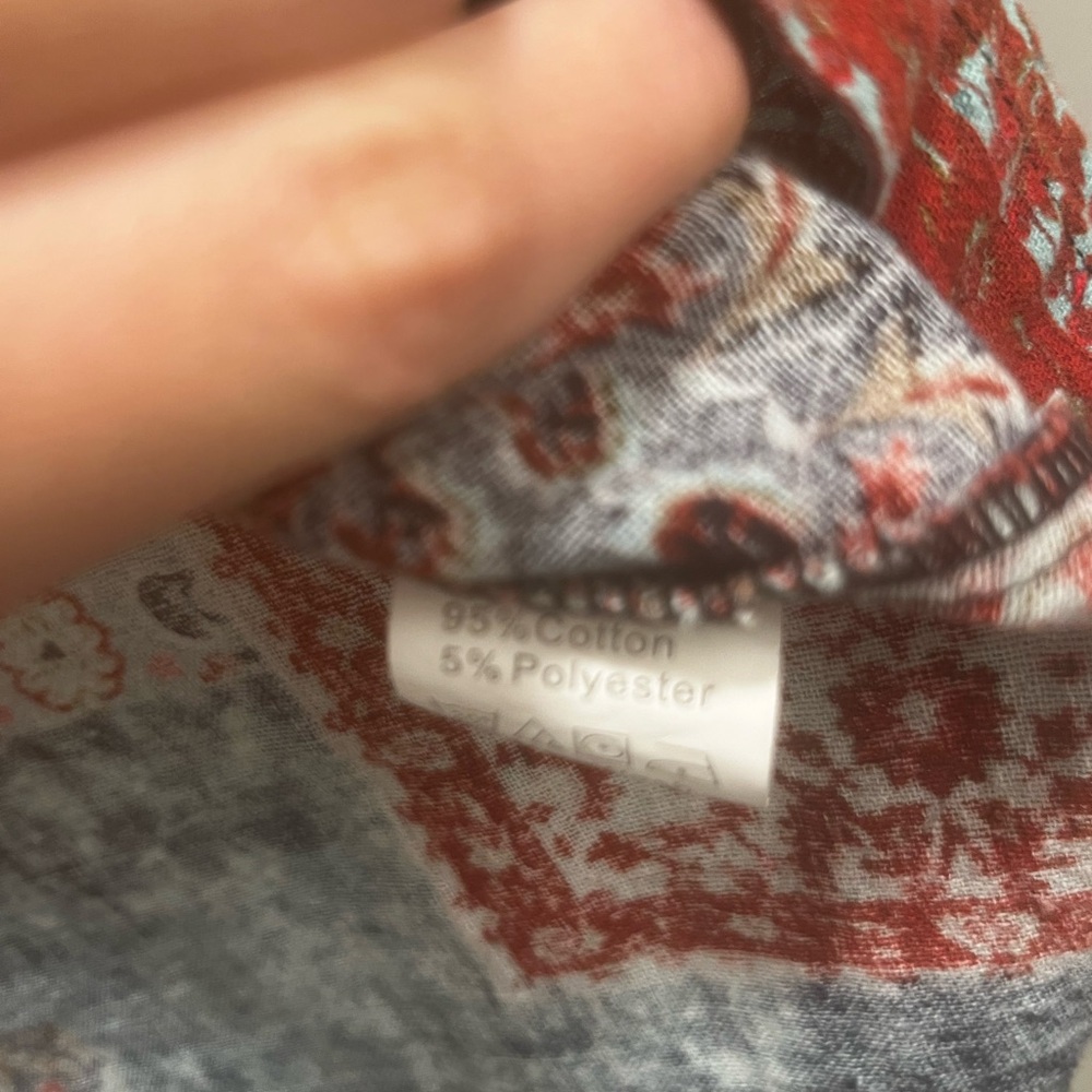 SHEIN Multicolor Patterned Top - Picture 4 of 4